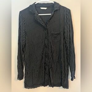 Soma Signature Lace Long Sleeve Notch Collar/Lace Crop Pajama Set Size XS/S